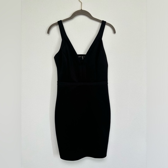 Guess little black dress size 4 - Picture 1 of 5